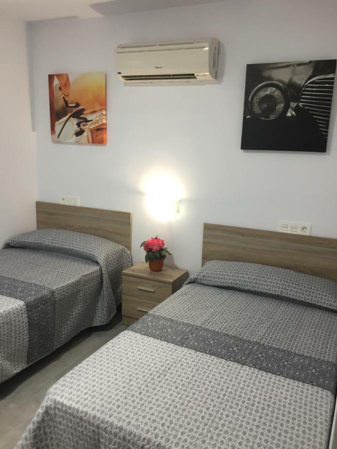 Carihuela Palace Beach Apartment Torremolinos Ngoại thất bức ảnh