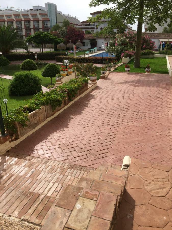 Carihuela Palace Beach Apartment Torremolinos Ngoại thất bức ảnh